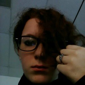 Meet your Posher, Felicity